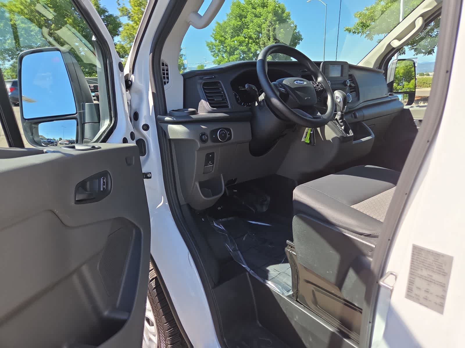 Used 2025 Ford Transit 250 Low Roof w/ Exterior Upgrade Package RWD image 10