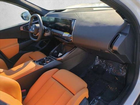 Certified 2025 BMW X3 xDrive30i w/ Premium Package AWD/4WD image 23