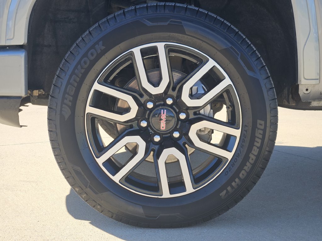 Used 2023 GMC Sierra 1500 AT4 w/ AT4 Premium Package AWD/4WD image 12