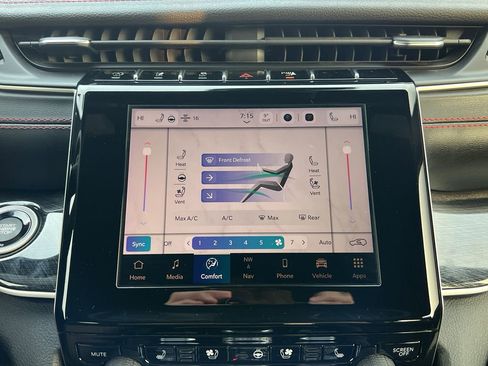 Used 2022 Jeep Grand Cherokee Trailhawk image 29