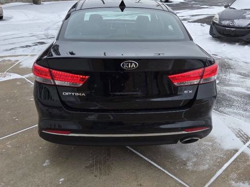 Used 2018 Kia Optima EX w/ Premium Package FWD image 4