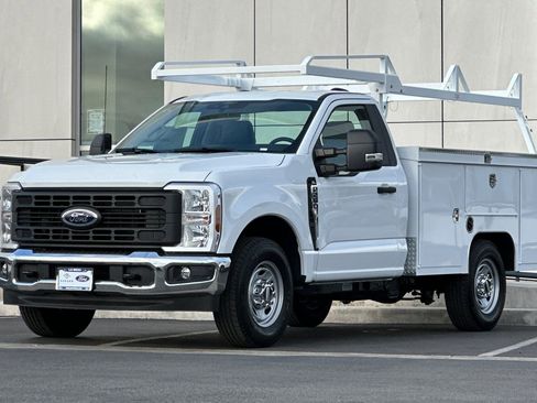 New 2026 Ford F250 XL w/ XL Chrome Package RWD image 7