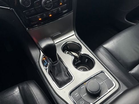 Used 2020 Jeep Grand Cherokee Limited image 22