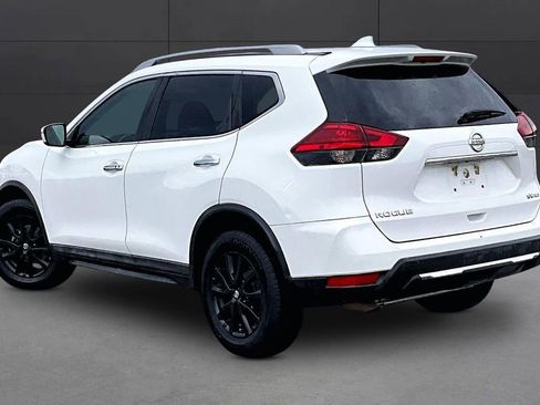 Used 2017 Nissan Rogue SV AWD/4WD image 10