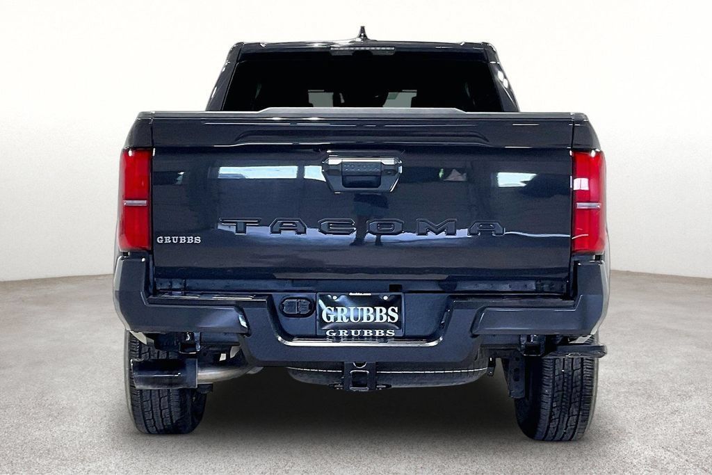 Used 2025 Toyota Tacoma TRD Sport RWD image 5