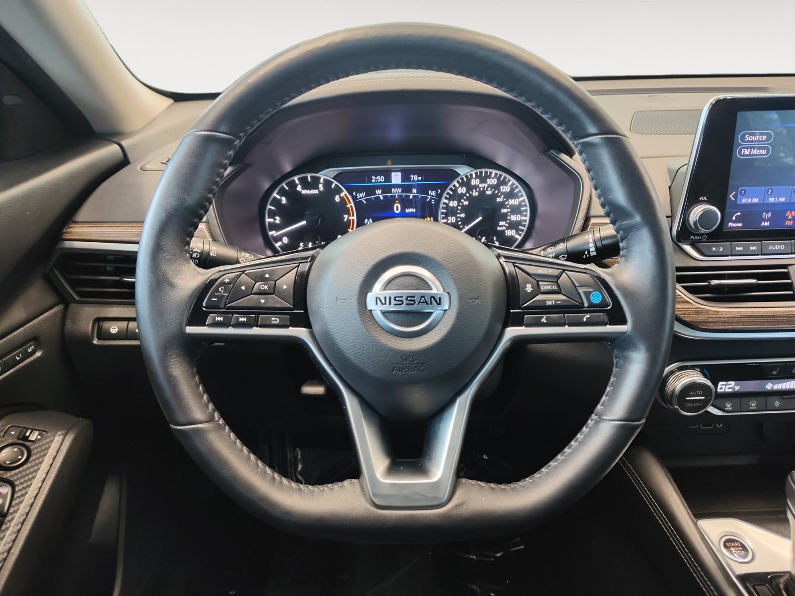 Used 2019 Nissan Altima 2.0 Platinum FWD image 14