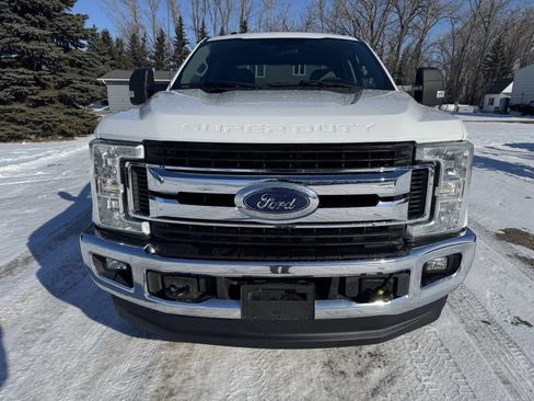 Used 2017 Ford F250 XLT w/ FX4 Off-Road Package AWD/4WD image 3