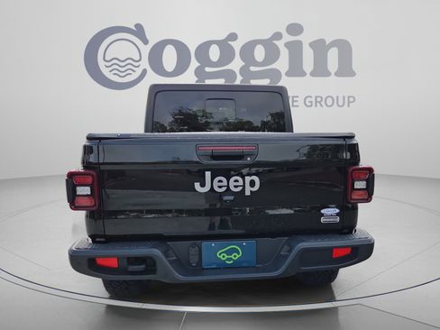 Used 2020 Jeep Gladiator Overland w/ LED Lighting Group AWD/4WD image 4
