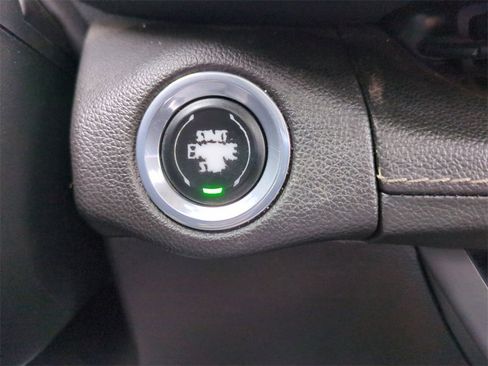 Used 2022 Buick Envision Avenir w/ Technology Package II image 19