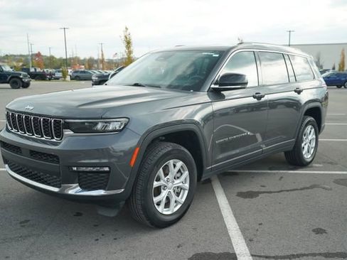 Used 2023 Jeep Grand Cherokee L Limited image 3