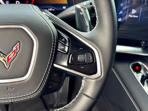 Used 2025 Chevrolet Corvette Stingray Coupe w/ 1LT image 33