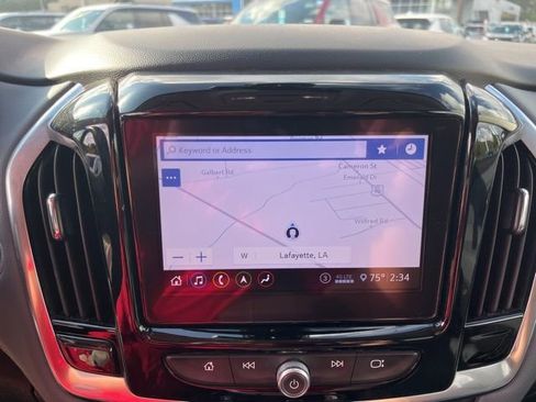 Used 2020 Chevrolet Traverse Premier FWD image 26