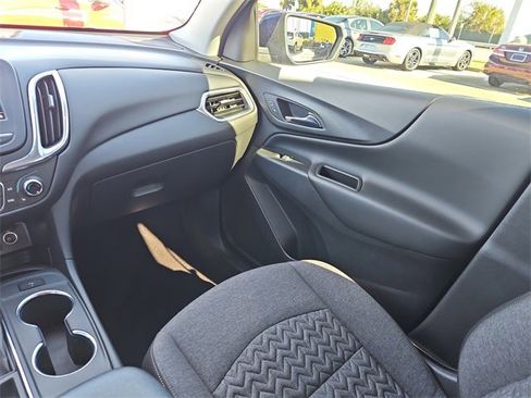 Used 2023 Chevrolet Equinox LT image 11