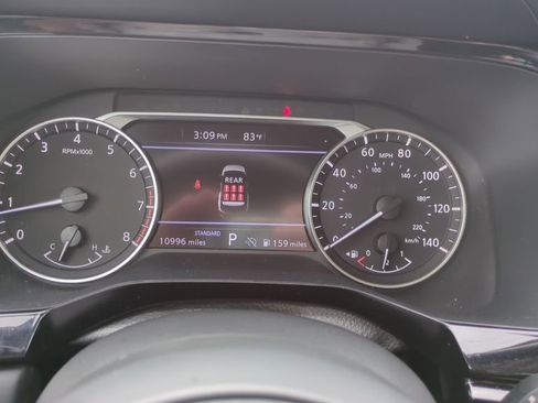 Used 2025 Nissan Pathfinder SV FWD image 22