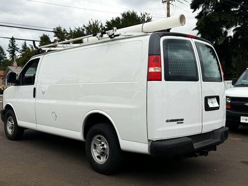 Used 2013 Chevrolet Express 2500 RWD image 14