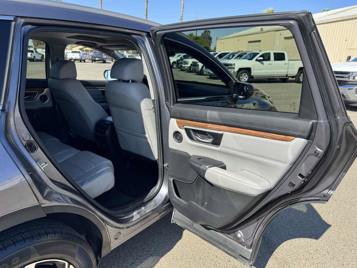 Used 2017 Honda CR-V Touring image 18