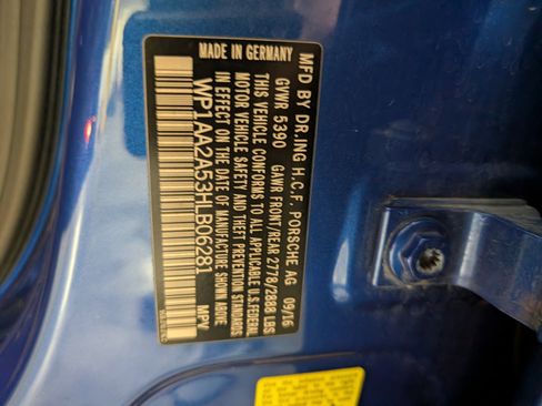 Used 2017 Porsche Macan image 41