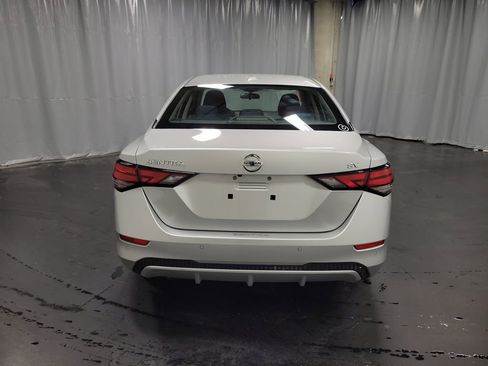 Used 2022 Nissan Sentra SV w/ Trunk Package image 7