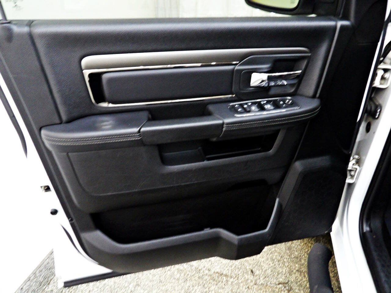 Used 2017 RAM 1500 Sport w/ Convenience Group AWD/4WD image 7
