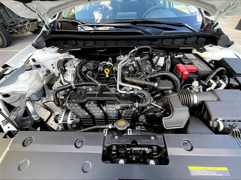 New 2025 Nissan Altima 2.5 SR image 16