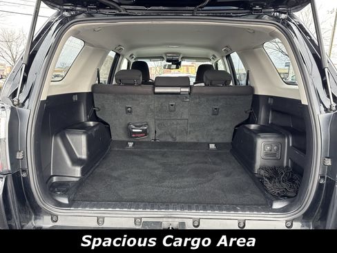 Used 2024 Toyota 4Runner TRD Off-Road image 13