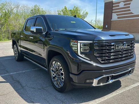 Used 2023 GMC Sierra 1500 Denali Ultimate AWD/4WD image 7