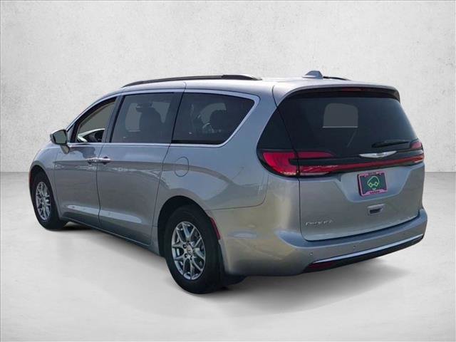 Used 2021 Chrysler Pacifica Touring w/ Cold Weather Group FWD image 6