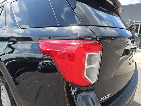 Used 2023 Ford Explorer XLT w/ Equipment Group 202A AWD/4WD image 38