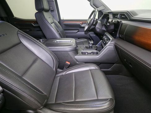 Used 2022 GMC Sierra 1500 Denali AWD/4WD image 19