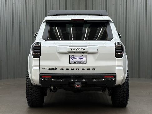 Used 2025 Toyota 4Runner TRD Sport Premium AWD/4WD image 4