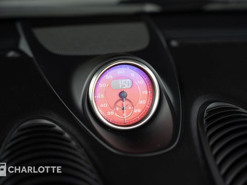 Used 2021 Porsche 718 Boxster Spyder RWD image 28