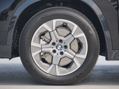 Used 2025 BMW X1 xDrive28i w/ Convenience Package image 5