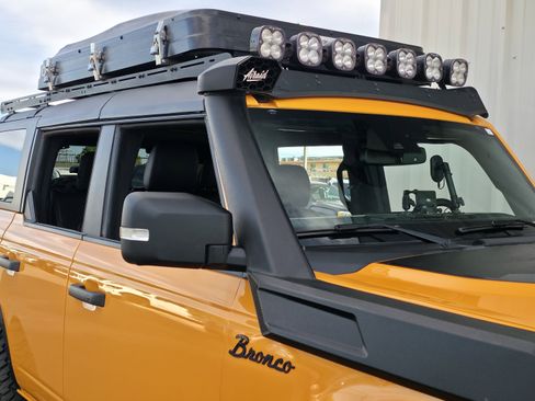 Used 2022 Ford Bronco Wildtrak image 3