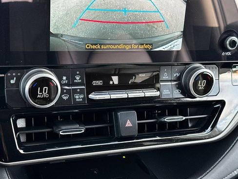 Certified 2025 Toyota Highlander XLE AWD/4WD image 21