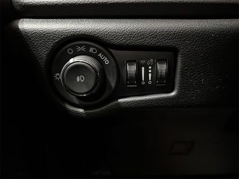 New 2026 Chrysler Pacifica Select image 15