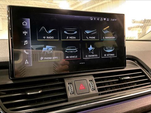 Used 2021 Audi Q5 Prestige w/ Prestige Package image 25