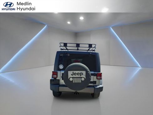 Used 2017 Jeep Wrangler Unlimited Sport image 4