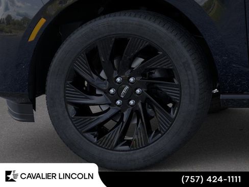 Used 2025 Lincoln Navigator Reserve w/ Jet Appearance Package image 19