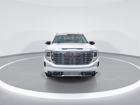 Used 2024 GMC Sierra 1500 Denali w/ Denali Reserve Package image 3