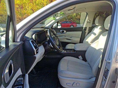 Certified 2022 Kia Sorento SX image 14