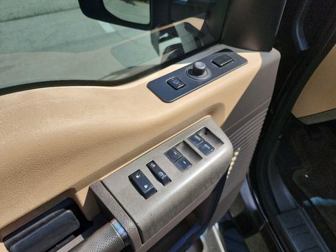 Used 2014 Ford F250 Lariat w/ Lariat Interior Package image 15