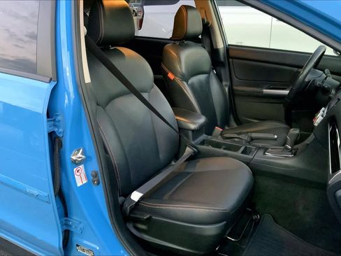 Used 2017 Subaru Crosstrek 2.0i Limited w/ Popular Package #2 image 8