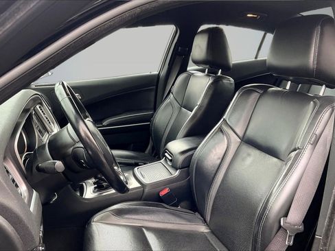 Used 2021 Dodge Charger SXT w/ Leather Interior Group image 25