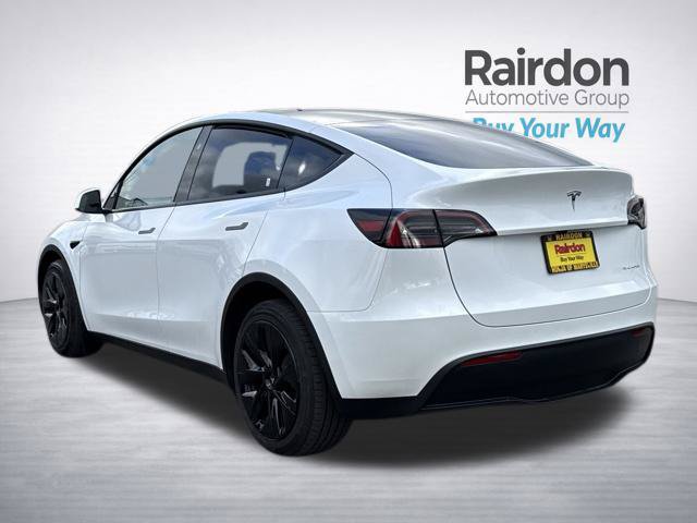 Used 2024 Tesla Model Y Long Range AWD/4WD image 5