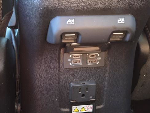 Used 2023 Jeep Wrangler Sahara w/ Cold Weather Group image 13