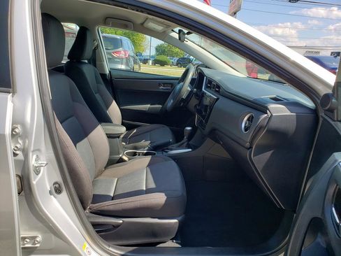 Used 2017 Toyota Corolla LE image 17