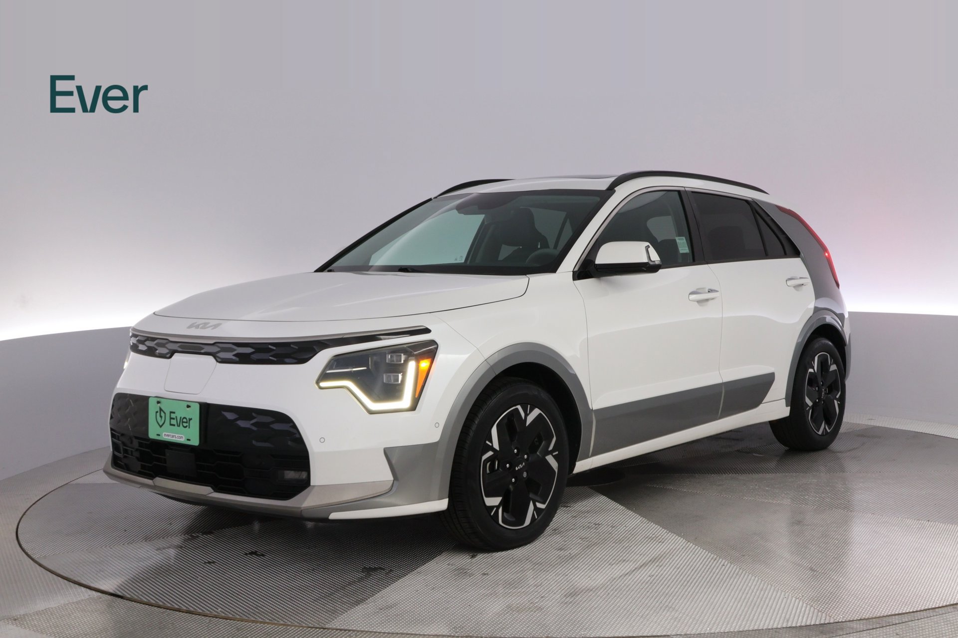 Used 2023 Kia Niro Wave FWD image 2