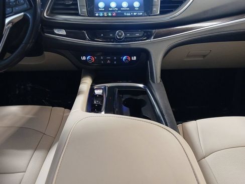 Used 2024 Buick Enclave Essence w/ Technology Package FWD image 11