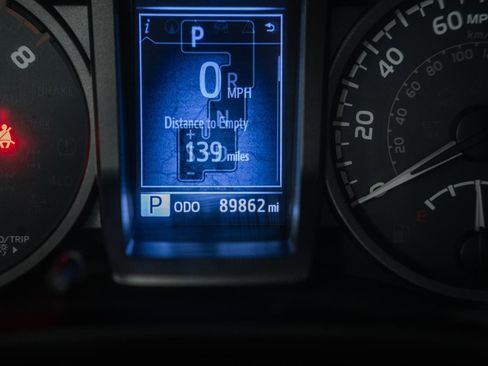 Used 2019 Toyota Tacoma TRD Sport image 49