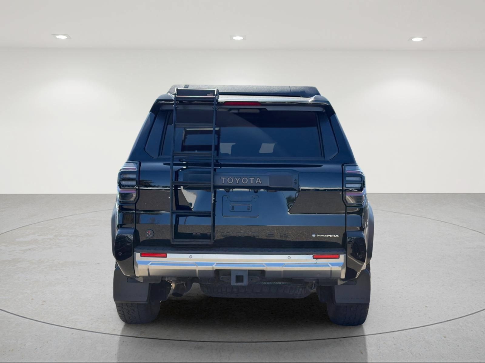 Used 2025 Toyota 4Runner Trailhunter AWD/4WD image 3